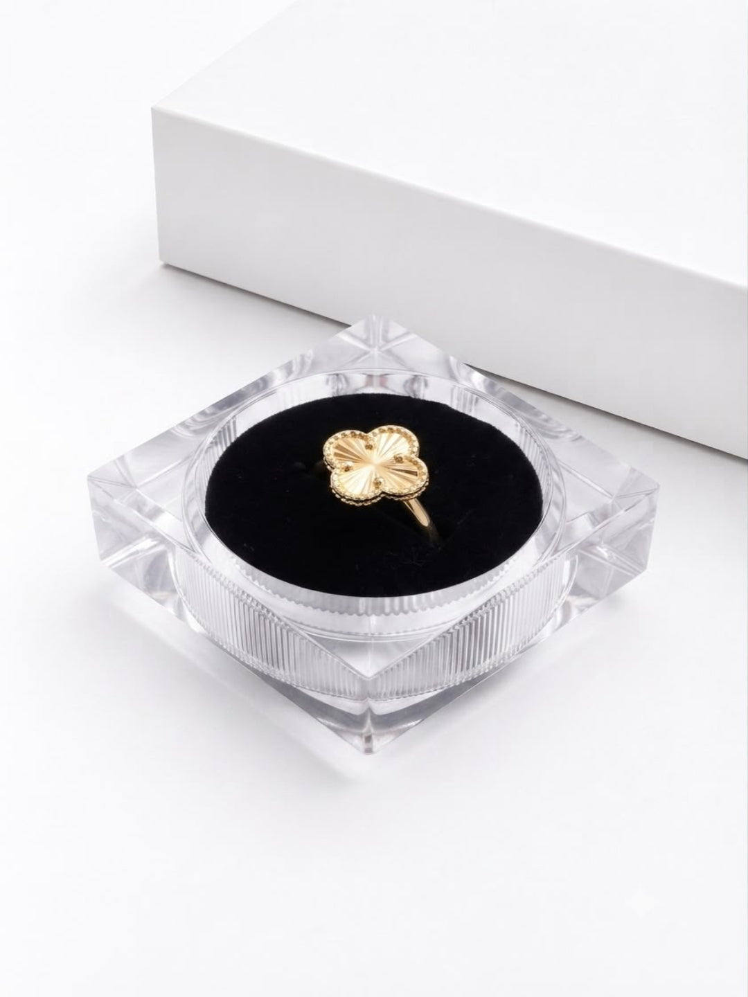 Anillo Van Cleef Troquelado